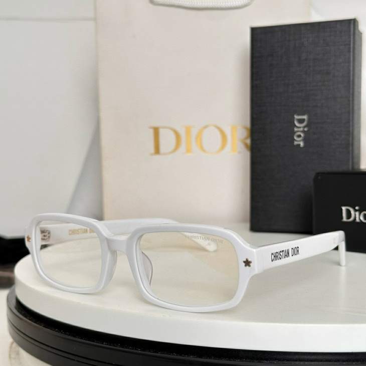 Picture of Dior Sunglasses _SKUfw77709920fw
